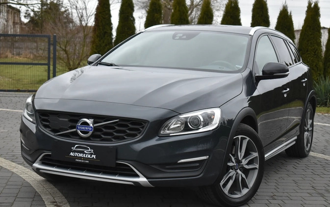 Volvo V60 Cross Country cena 79900 przebieg: 210000, rok produkcji 2017 z Prószków małe 781